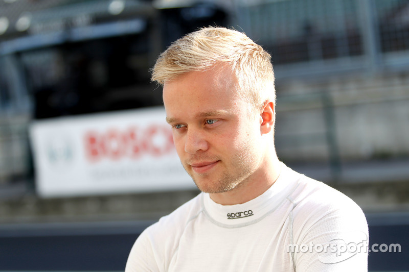 25. Felix Rosenqvist (Mercedes)
