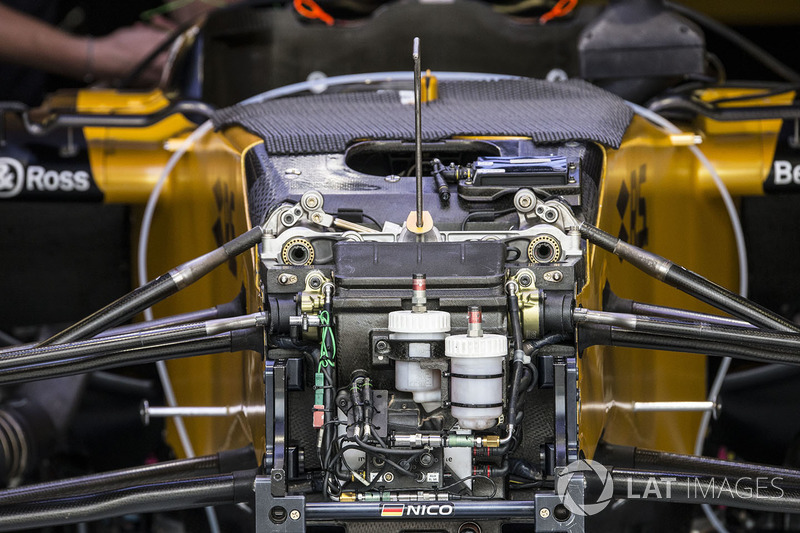 Renault Sport F1 Team RS17 front suspension and chassis detail