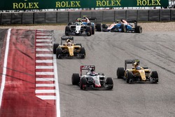 Ромен Грожан, Haas F1 Team VF-16 випереджає Джоліон Палмера, Renault Sport F1 Team RS16