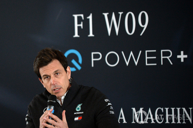 Руководитель Mercedes AMG F1 Тото Вольф