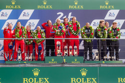 LMGT Am podium: Klassewinnaars #62 Scuderia Corsa Ferrari 458 Italia: Bill Sweedler, Jeff Segal, Tow