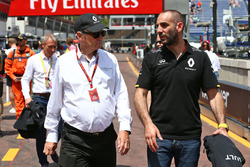 Jerome Stoll, Renault Sport F1 President with Cyril Abiteboul, Renault Sport F1 Managing Director