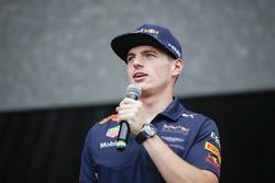 Макс Ферстаппен, Red Bull, на сцені