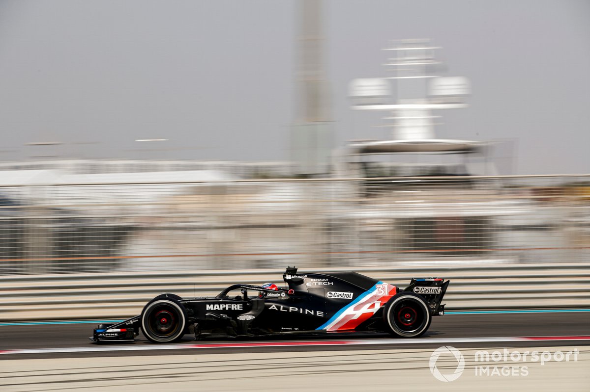 Esteban Ocon in actie met 18 inch-banden