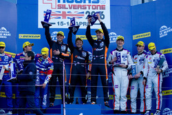 #38 G-Drive Racing Gibson 015S-Nissan: Simon Dolan, Giedo van der Garde, Harry Tincknell racewinnaar