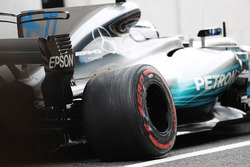 Valtteri Bottas, Mercedes AMG F1 W08 with damage