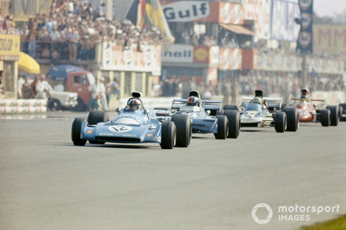 Chris Amon, Francois Cevert, Mike Hailwood, Ronnie Peterson en (niet op de foto) Howden Ganley in gevecht om de leiding in de Grand Prix van Italië 1971