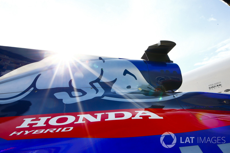 A Honda logo on the bodywork of a Toro Rosso