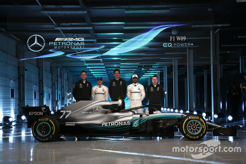 Valtteri Bottas, Mercedes AMG F1, Lewis Hamilton, Mercedes AMG F1, Toto Wolff, Direktör, Mercedes AMG F1, James Allison, Mercedes AMG F1 Teknik Direktörü