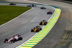 Sergio Perez, Sahara Force India F1 VJM10, Nico Hulkenberg, Renault Sport F1 Team RS17, Carlos Sainz