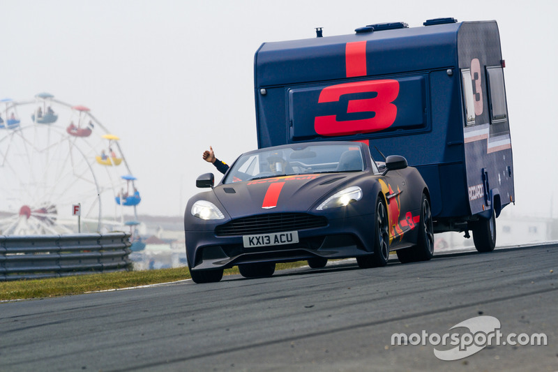 Макс Ферстаппен на Aston Martin