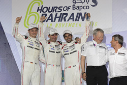 Wereldkampioen LMP1 #2 Porsche Team Porsche 919 Hybrid: Romain Dumas, Neel Jani, Marc Lieb
