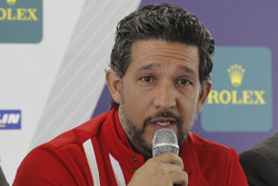 Roberto González