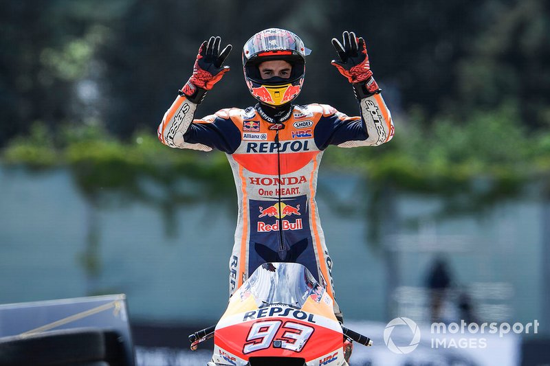 Marc Marquez zit op rozen bij het ingaan van de zomerstop. Hij heeft een voorsprong van 58 punten in het wereldkampioenschap.