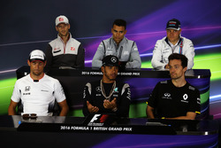 FIA-Pressekonferenz: Romain Grosjean, Haas F1 Team; Pascal Wehrlein, Manor Racing; Valtteri Bottas,