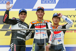 Podium: 1. Valentino Rossi; 2. Alex Barros; 3. Tohru Ukawa