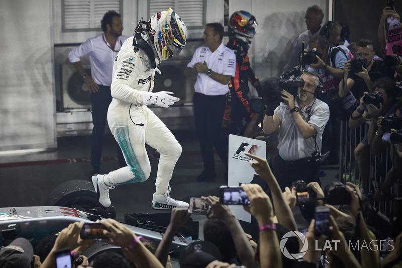 Race winner Lewis Hamilton, Mercedes AMG F1