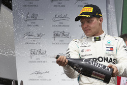 Valtteri Bottas, Mercedes AMG F1, 2e plaats, op het podium