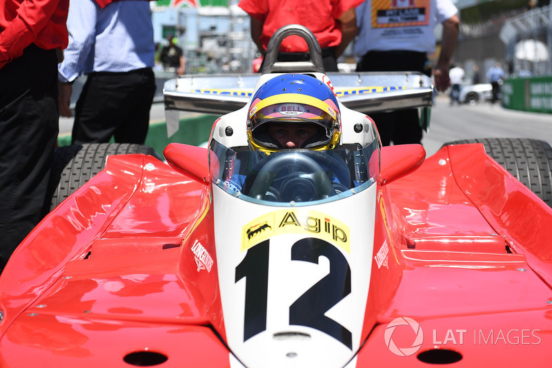 Jacques Villeneuve, guida la Ferrari 312T3 1978 del padre, vincitrice in Canada