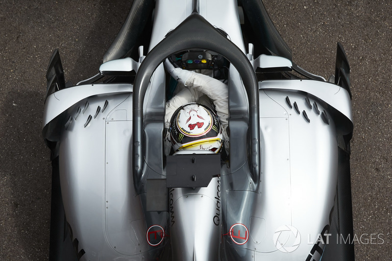 Льюіс Хемілтон, Mercedes AMG F1 W09