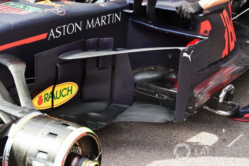 Red Bull Racing RB14 bargeboard