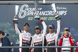 Winners Fernando Alonso, Kazuki Nakajima, Sébastien Buemi, Toyota Gazoo Racing