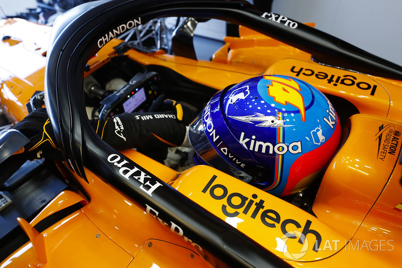Fernando Alonso, McLaren, nell'abitacolo della sua monoposto