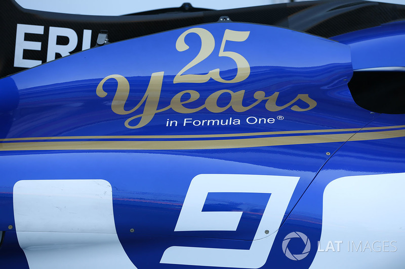 Sauber C36 bodywork