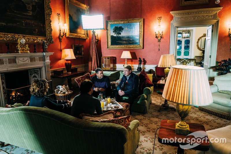 Tom Kristensen et Mika Hakkinen pendant le tournage du film Heroes