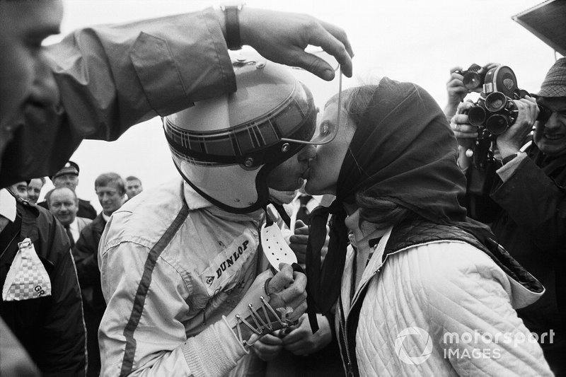 Helen Stewart besa a su esposo Jackie Stewart