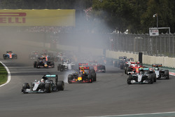 Макс Ферстаппен, Mercedes AMG F1 W07, Макс Ферстаппен, Red Bull Racing RB12, Ніко Росберг, Mercedes
