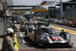 #1 Porsche Team, Porsche 919 Hybrid: Timo Bernhard, Mark Webber, Brendon Hartley