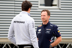 Директор Mercedes AMG F1 Тото Вольф и директор Red Bull Racing Кристиан Хорнер