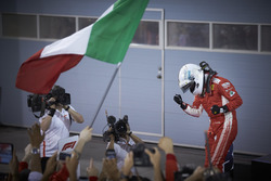 Podyum: yarış galibi Sebastian Vettel, Ferrari