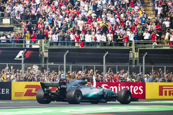 2017 World Champion Lewis Hamilton, Mercedes AMG F1