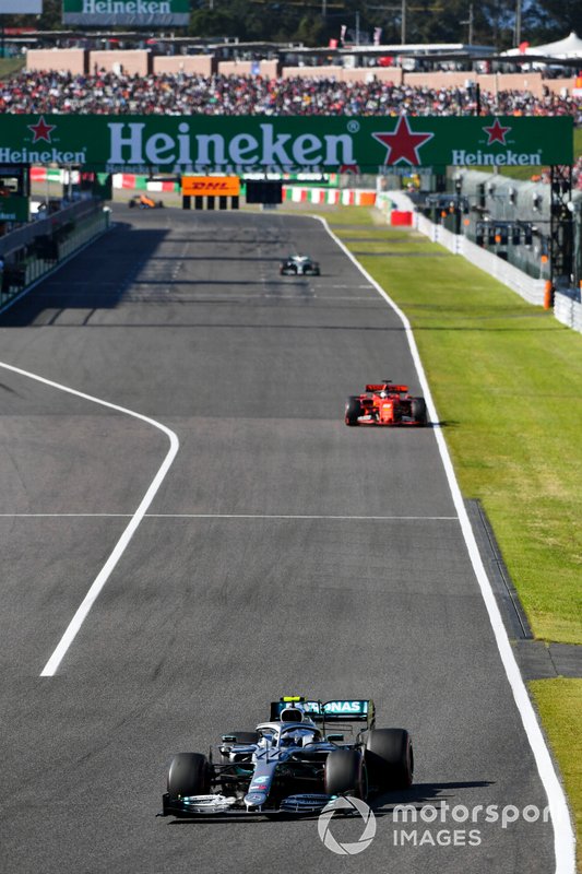 Valtteri Bottas, Mercedes AMG W10, Sebastian Vettel, Ferrari SF90, Lewis Hamilton, Mercedes AMG F1 W10