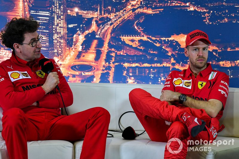 Руководитель Ferrari Маттиа Бинотто и Себастьян Феттель