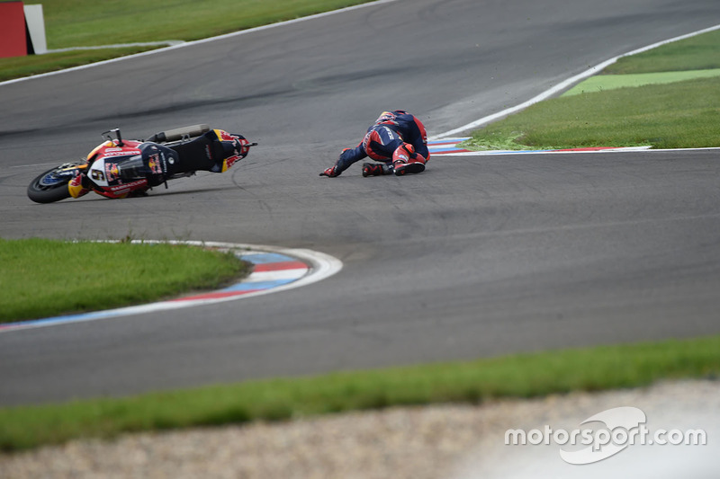 Choque de Stefan Bradl, Honda World Superbike Team