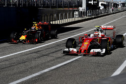 Kimi Raikkonen, Ferrari SF16-H, Max Verstappen, Red Bull Racing RB12