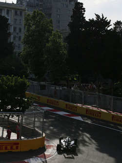 Lewis Hamilton, Mercedes AMG F1 W07 Hybrid