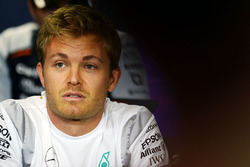 Nico Rosberg, Mercedes AMG F1, in de FIA persconferentie