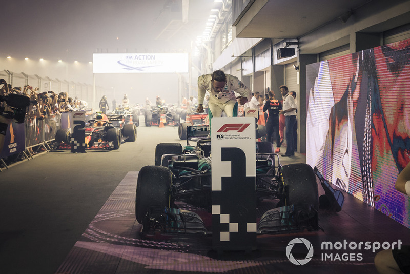 Race winner Lewis Hamilton, Mercedes-AMG F1 W09 celebrates in parc ferme