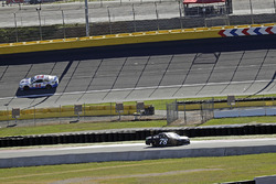 Martin Truex Jr., Furniture Row Racing Toyota, Kurt Busch, Stewart-Haas Racing Ford