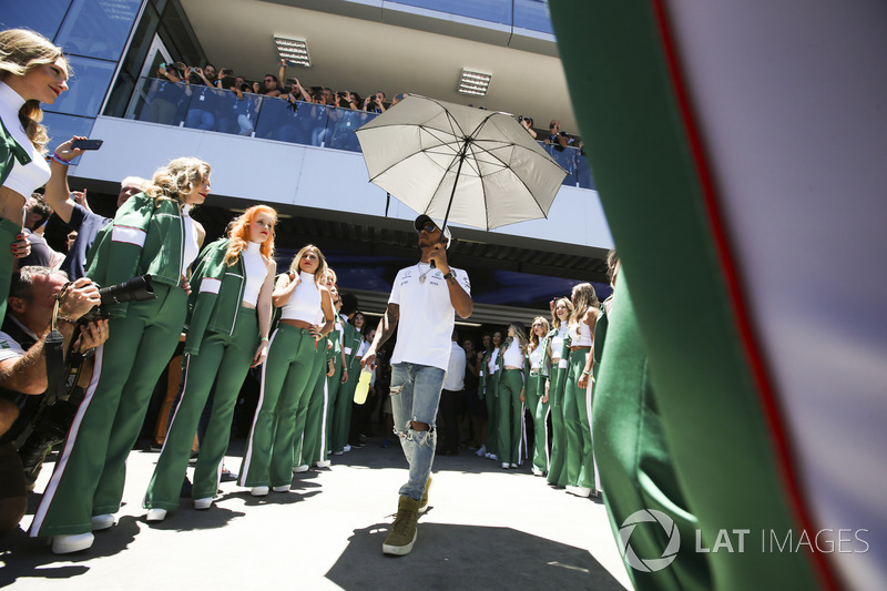 Lewis Hamilton, Mercedes AMG F1,en el desfile de pilotos