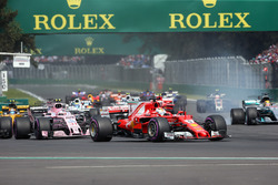 Lewis Hamilton, Mercedes-Benz F1 W08 with rear puncture at the start of the race after colliding wi