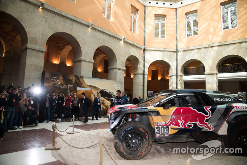 #303 Peugeot Sport Peugeot 3008 DKR: Карлос Сайнс, Лукас Крус