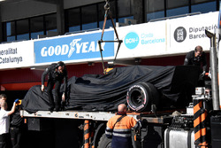De wagen van Fernando Alonso, McLaren MCL33 in de pitlane