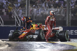 Kimi Raikkonen, Ferrari, Max Verstappen, Red Bull, after the crash