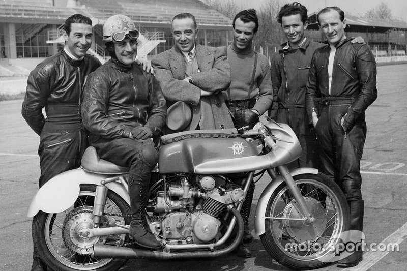 Leslie Graham (auf dem Motorrad)