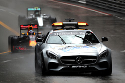 The safety car leads Daniel Ricciardo, Red Bull Racing RB12